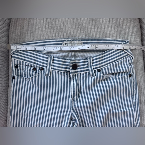 Free People Railroad Striped Jeans size 25 - Picture 2 of 9